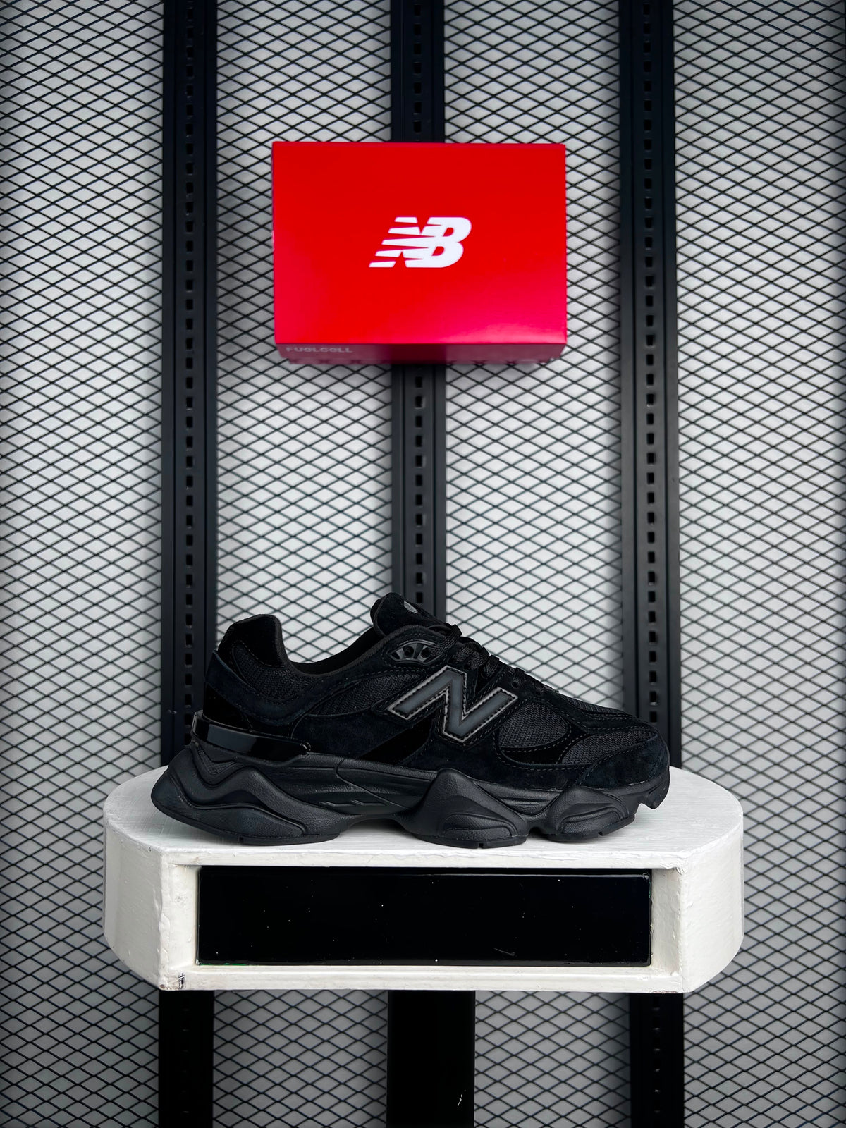 NEW BALANCE 9060 MONO BLACK