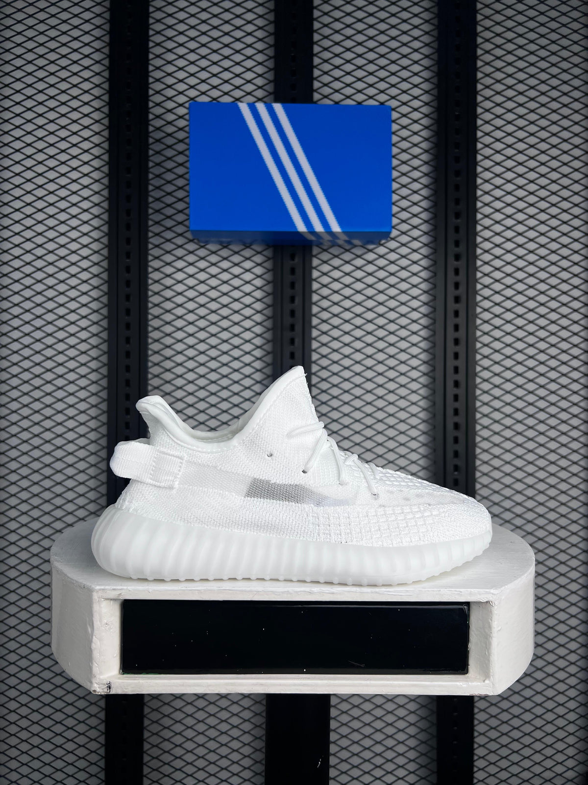 ADIDAS YEEZY BOOST V2 "BONE"
