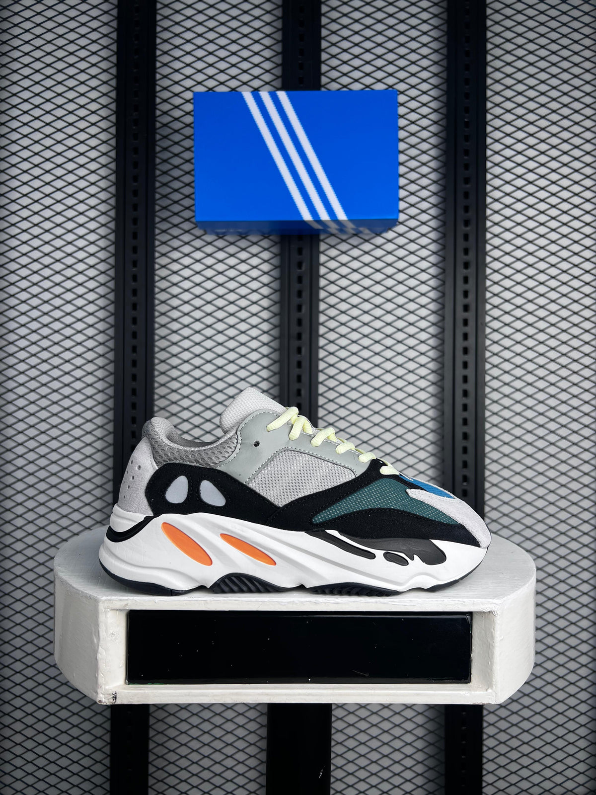YEEZY BOOST 700 "WAVE RUNNER"